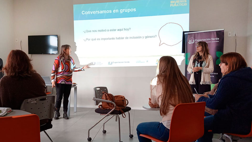 PROMOCIÓN DE ACTIVIDADES EMPRESARIALES CON PERSPECTIVA DE GÉNERO EN CERRO LARGO