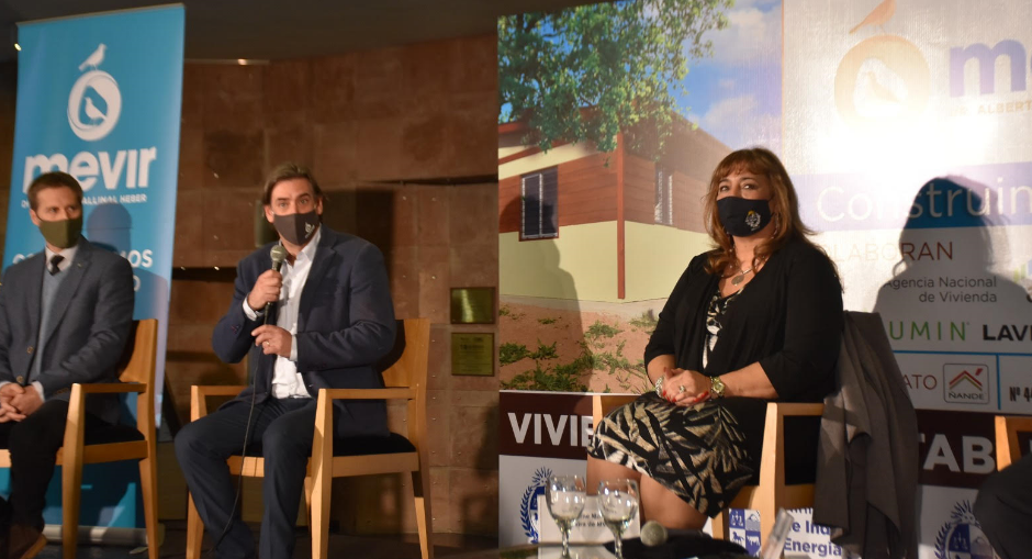 Lumin apoya a MEVIR en un nuevo plan de viviendas sustentables en madera en Rivera.