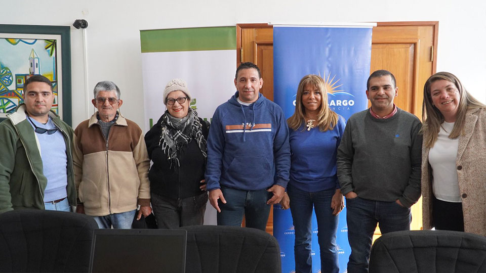 Donación de equipos a diferentes instituciones locales de la Ciudad de Melo