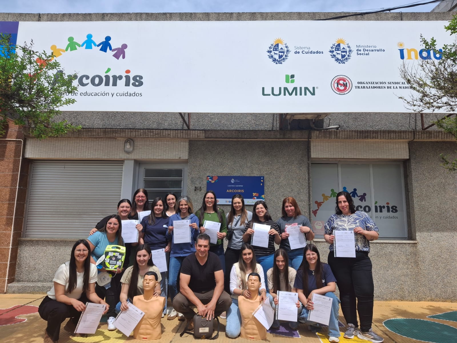 Formación en Reanimación Cardiopulmonar en Centro ARCOIRIS